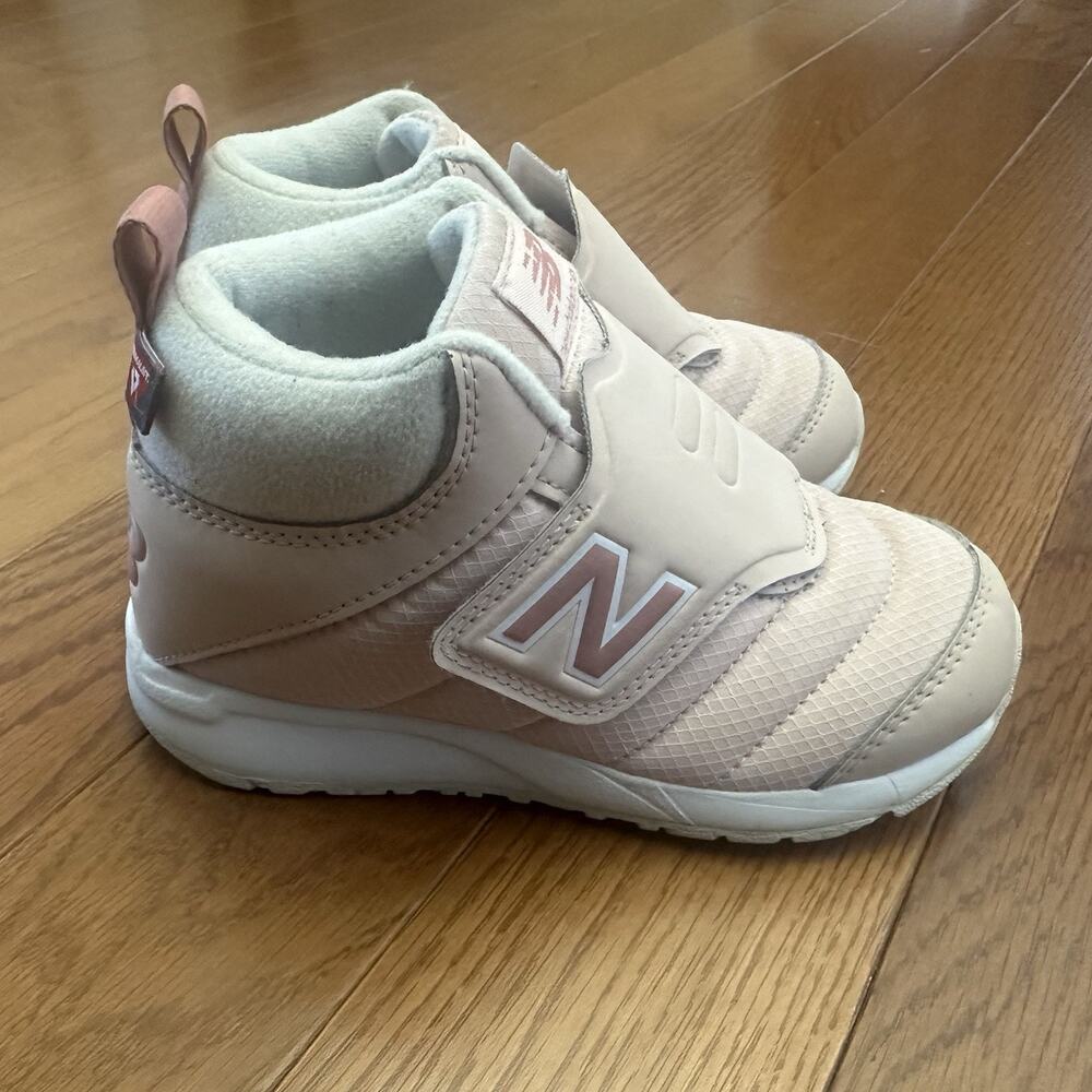 New‎ Balance Cozy Kids' Boots Pink Girls Size 12